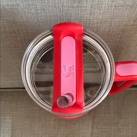 Stanley 1913 Red Heart Pattern Tumbler 40 oz. - MINT! - Picture 6 of 7